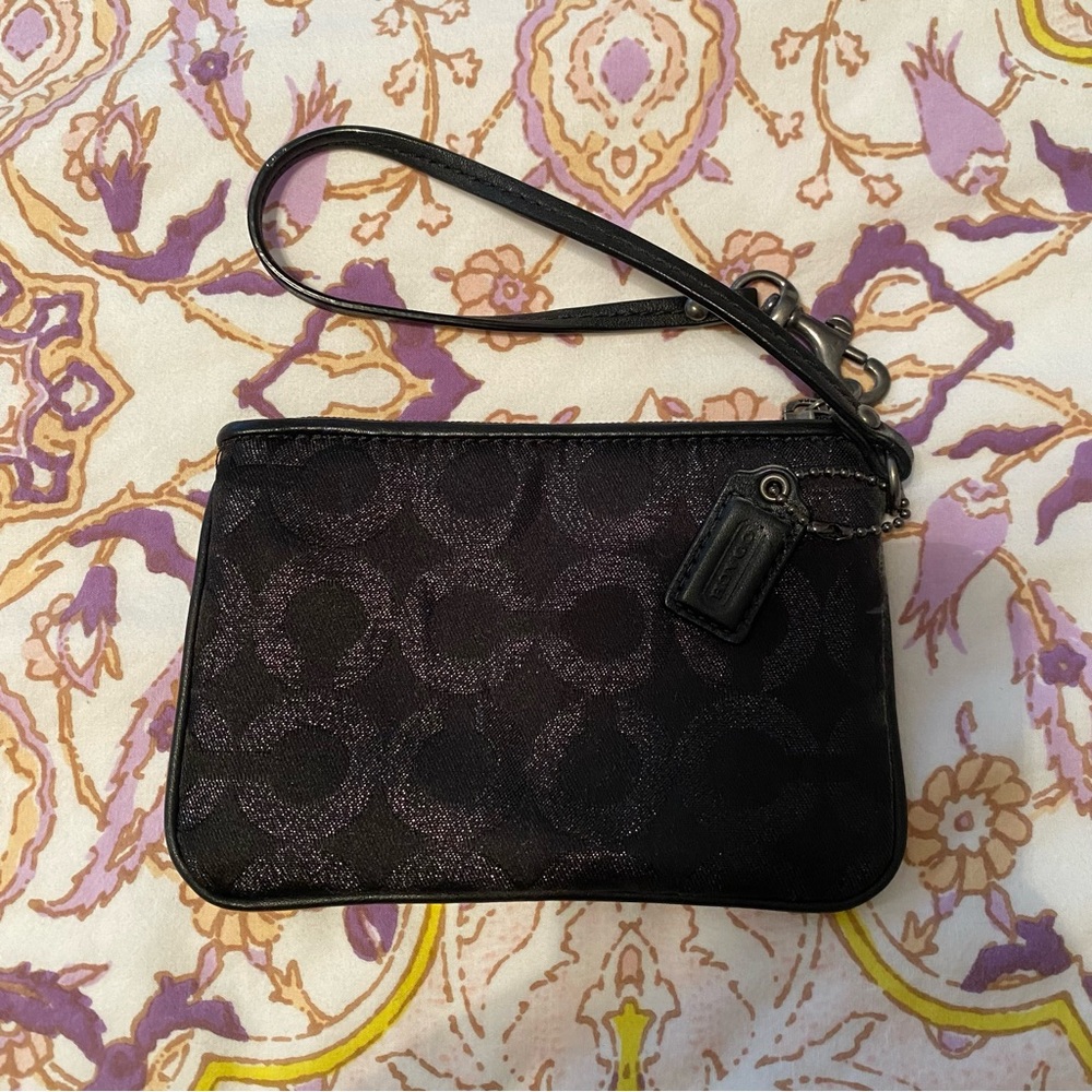 Coach wristlet💖 - Picture 2 of 3